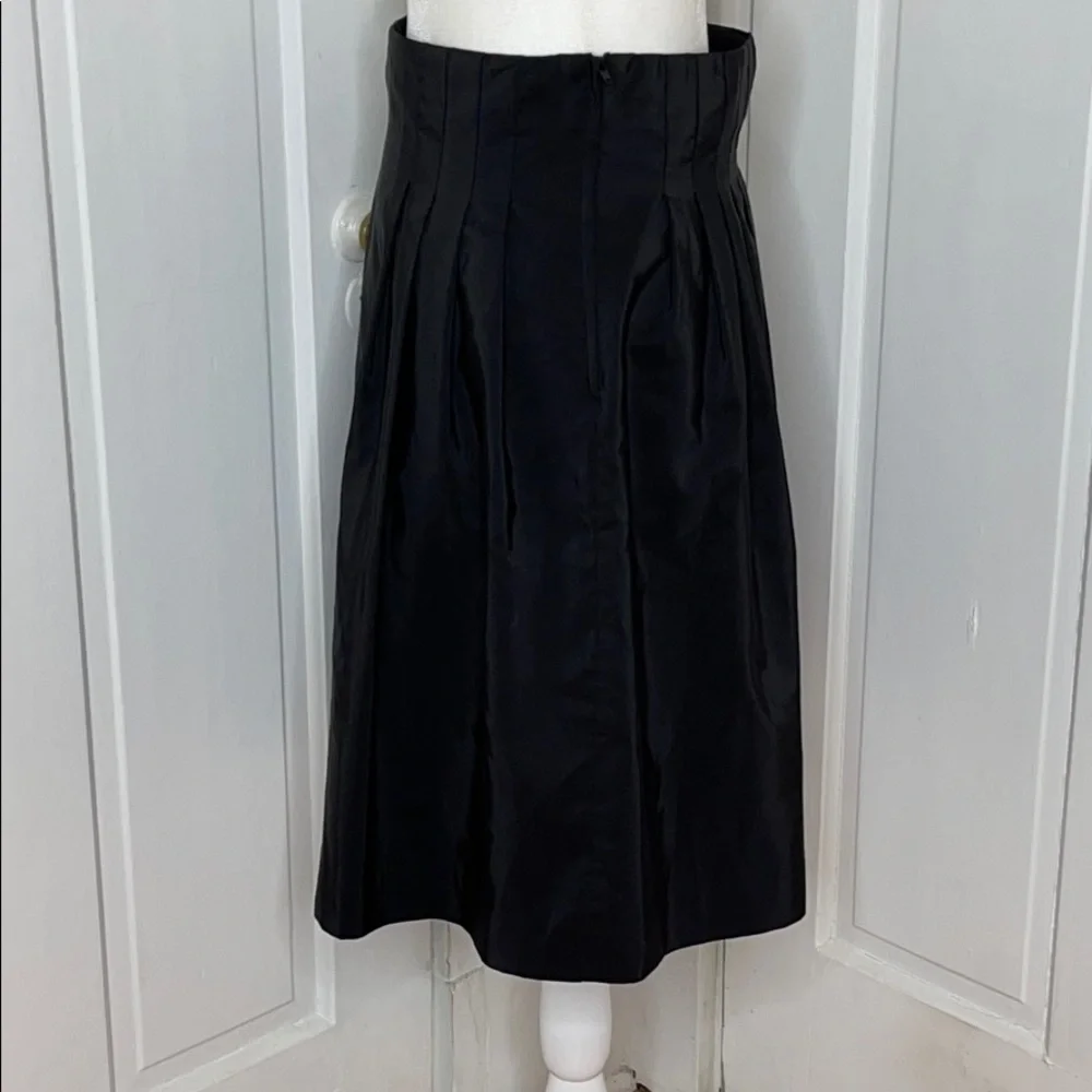 H&M•SKIRT - Picture 2 of 7